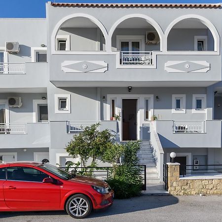 Sotirios Apartments Karpathos Exterior foto