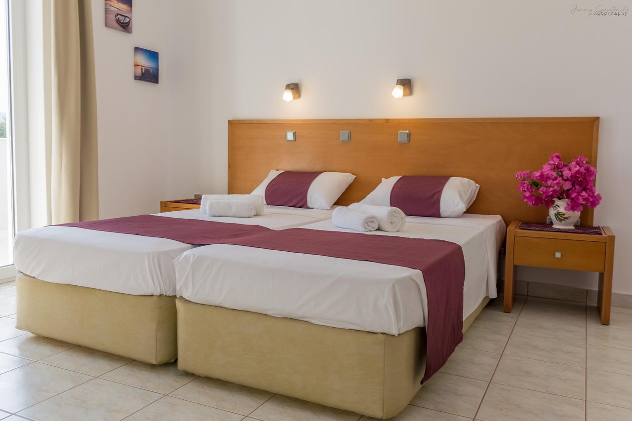 Sotirios Apartments Karpathos Exterior foto